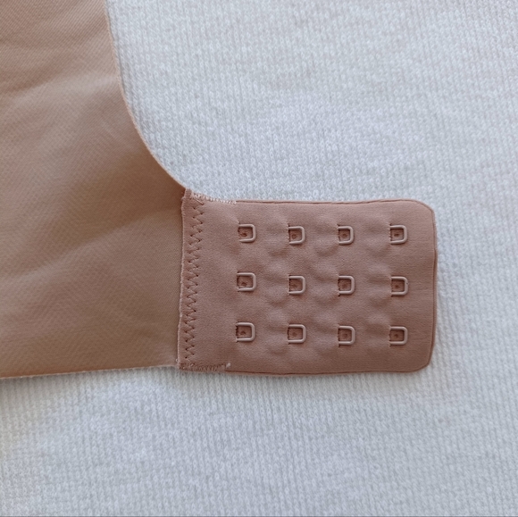 Soma Vanishing Wireless Bra, Size 38D - Picture 6 of 13